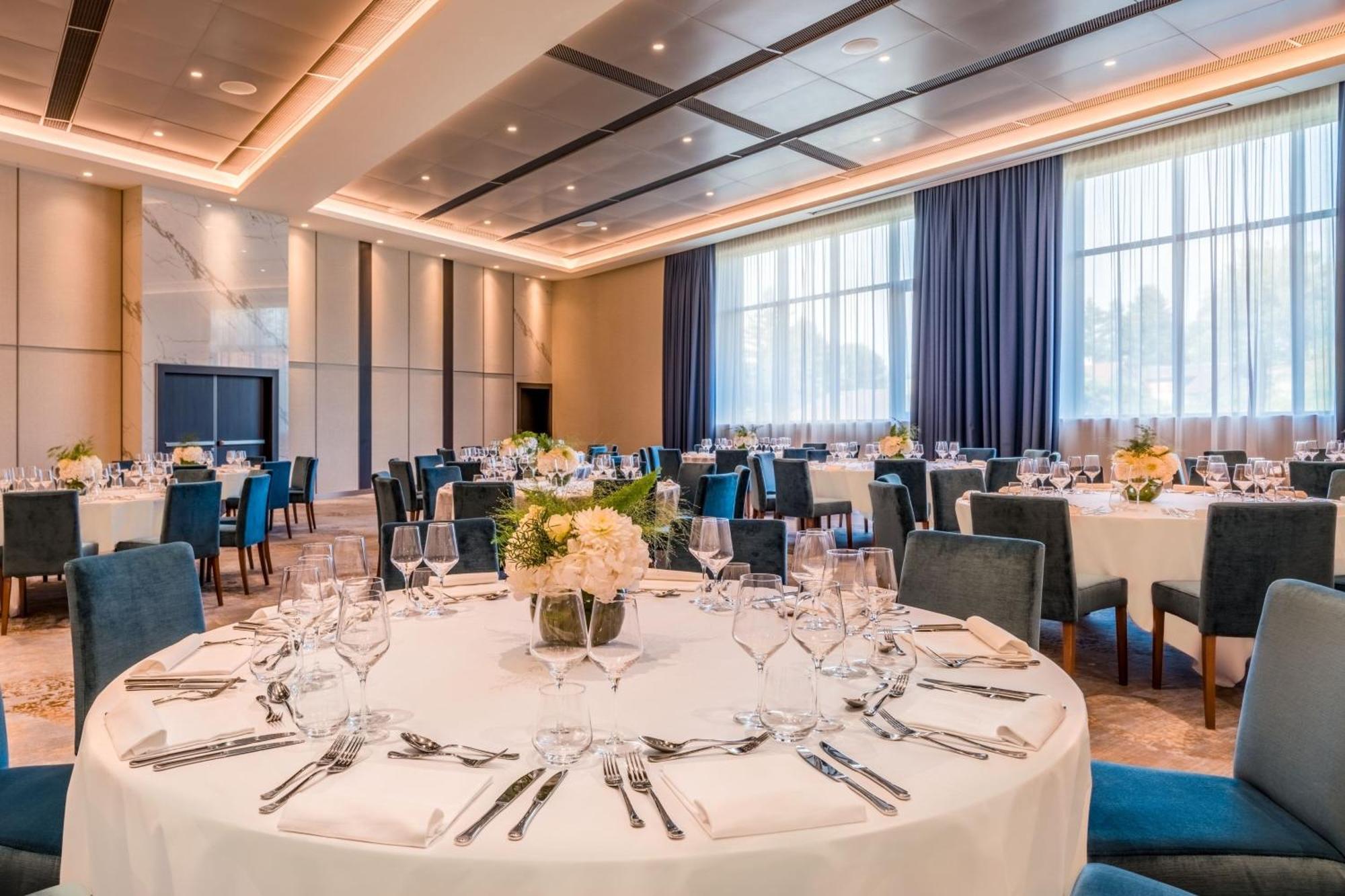 Geneva Marriott Hotel ميرين المظهر الخارجي الصورة